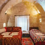 Valley Cave House Hotel 3*