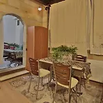 Hotel Valley Cave House 3*