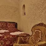 Valley Cave House 3*
