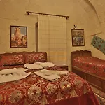 Hotel Valley Cave House