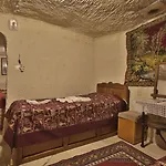 Valley Cave House 3*