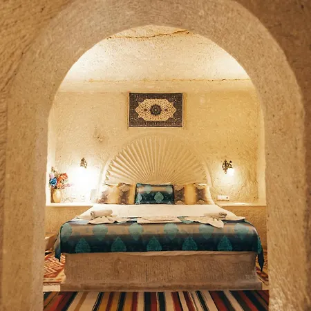 Valley Cave House 2*