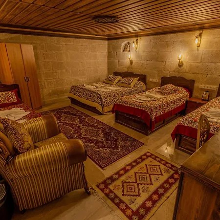 Valley Cave House Готель