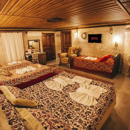 Valley Cave House Готель 2*