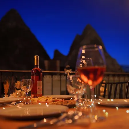 Valley Cave House Hotel 3*