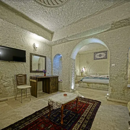 Hotel Valley Cave House 3*