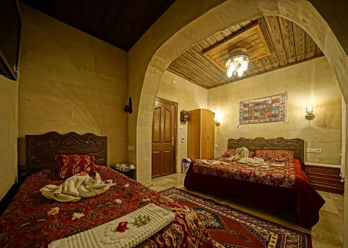 Valley Cave House 3*