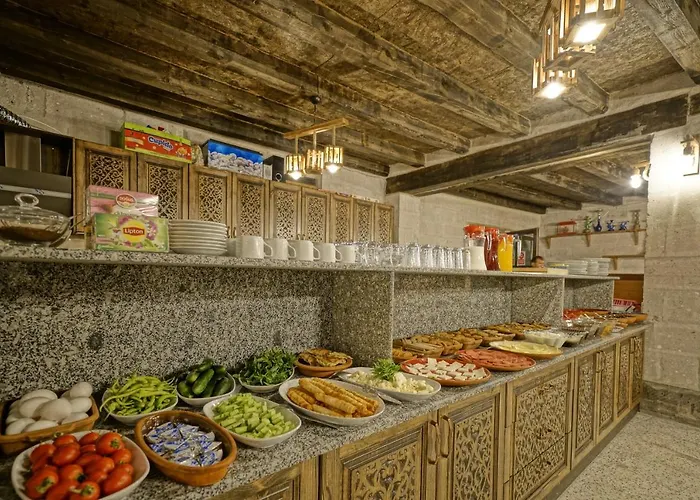 Valley Cave House Hotel 3*