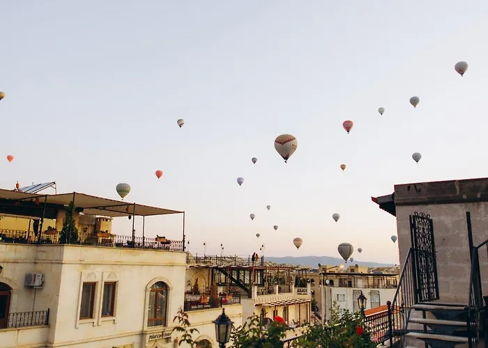 Hotel Valley Cave House 3*