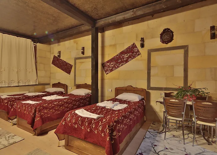 Valley Cave House 3*