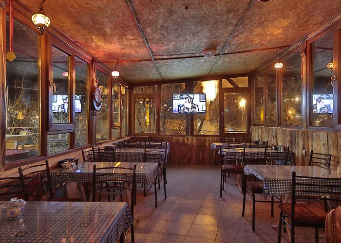 Hotel Valley Cave House