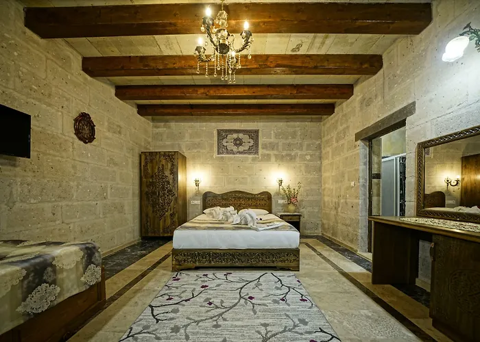 Hotel Valley Cave House 3*