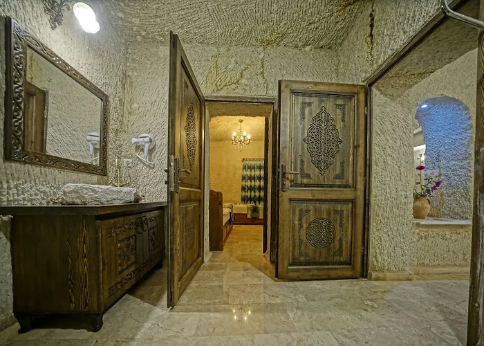 Valley Cave House 3*